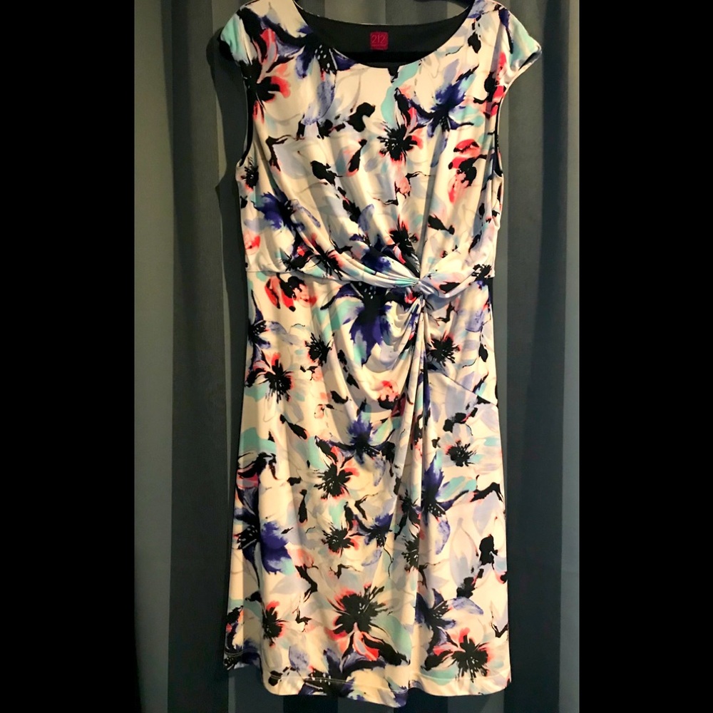 2/$25 EUC 212 COLLECTION dress w/ mid/side ruching